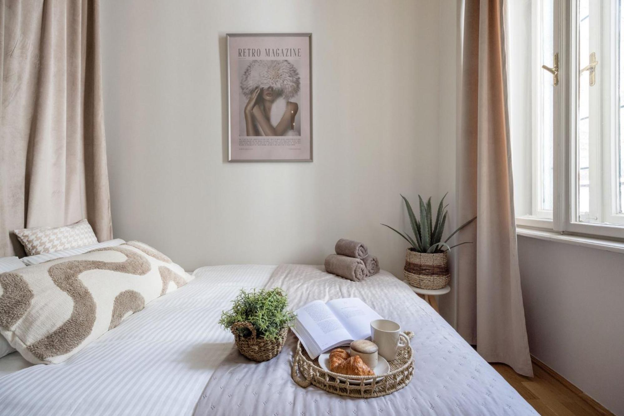 Timeless Elegant Apartment By Opera House Budapeste Exterior foto
