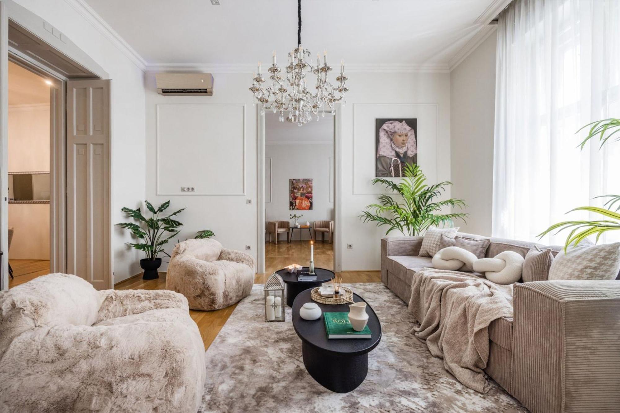 Timeless Elegant Apartment By Opera House Budapeste Exterior foto